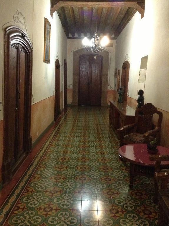 Hotel Los Escudos Patzcuaro Luaran gambar