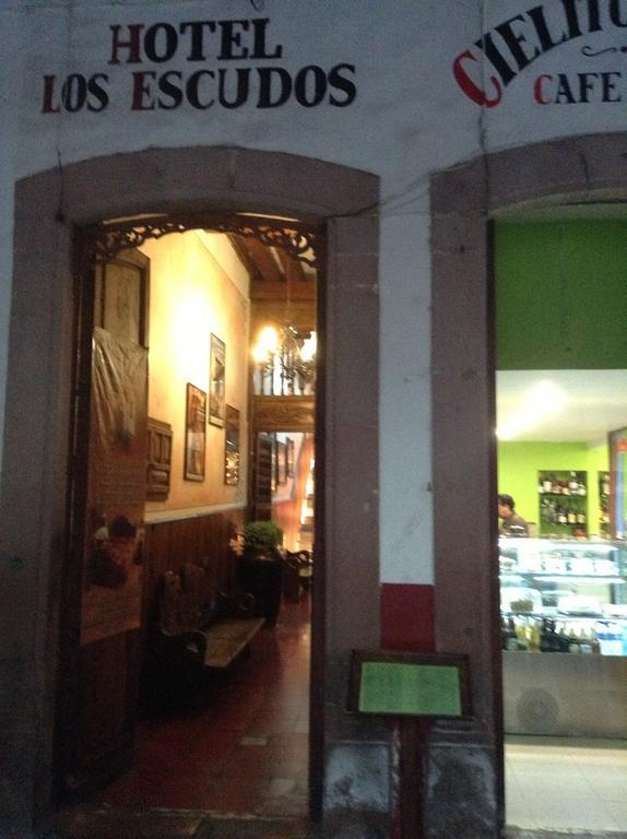 Hotel Los Escudos Patzcuaro Luaran gambar