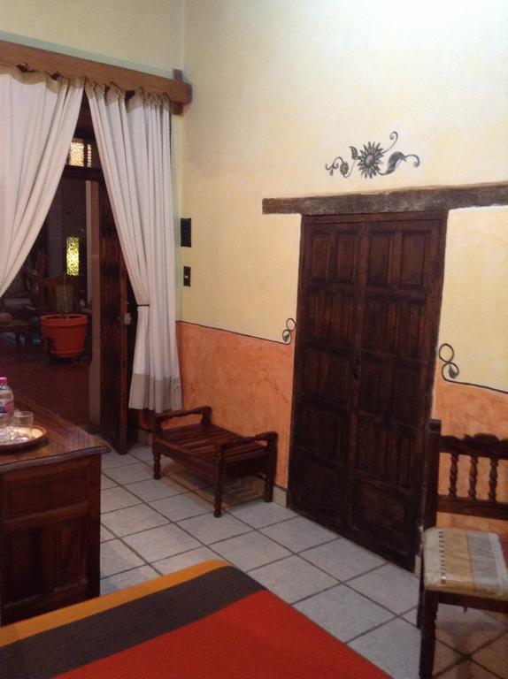 Hotel Los Escudos Patzcuaro Luaran gambar