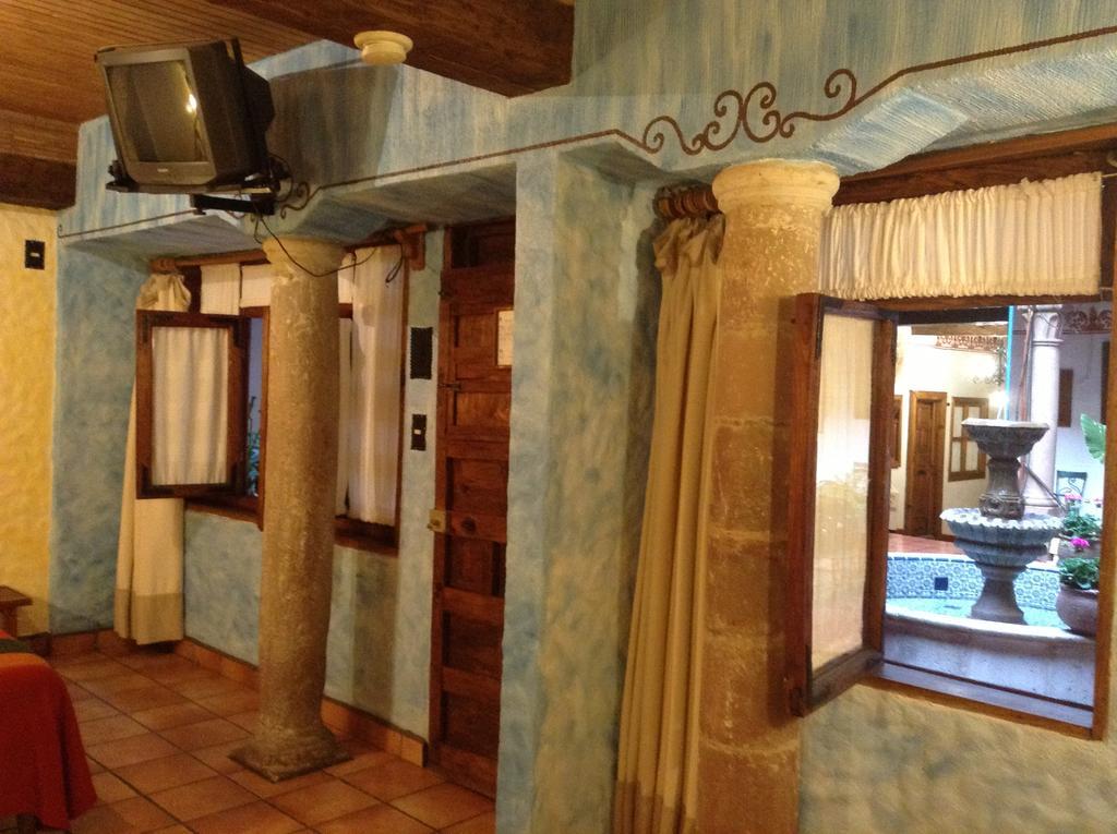 Hotel Los Escudos Patzcuaro Luaran gambar