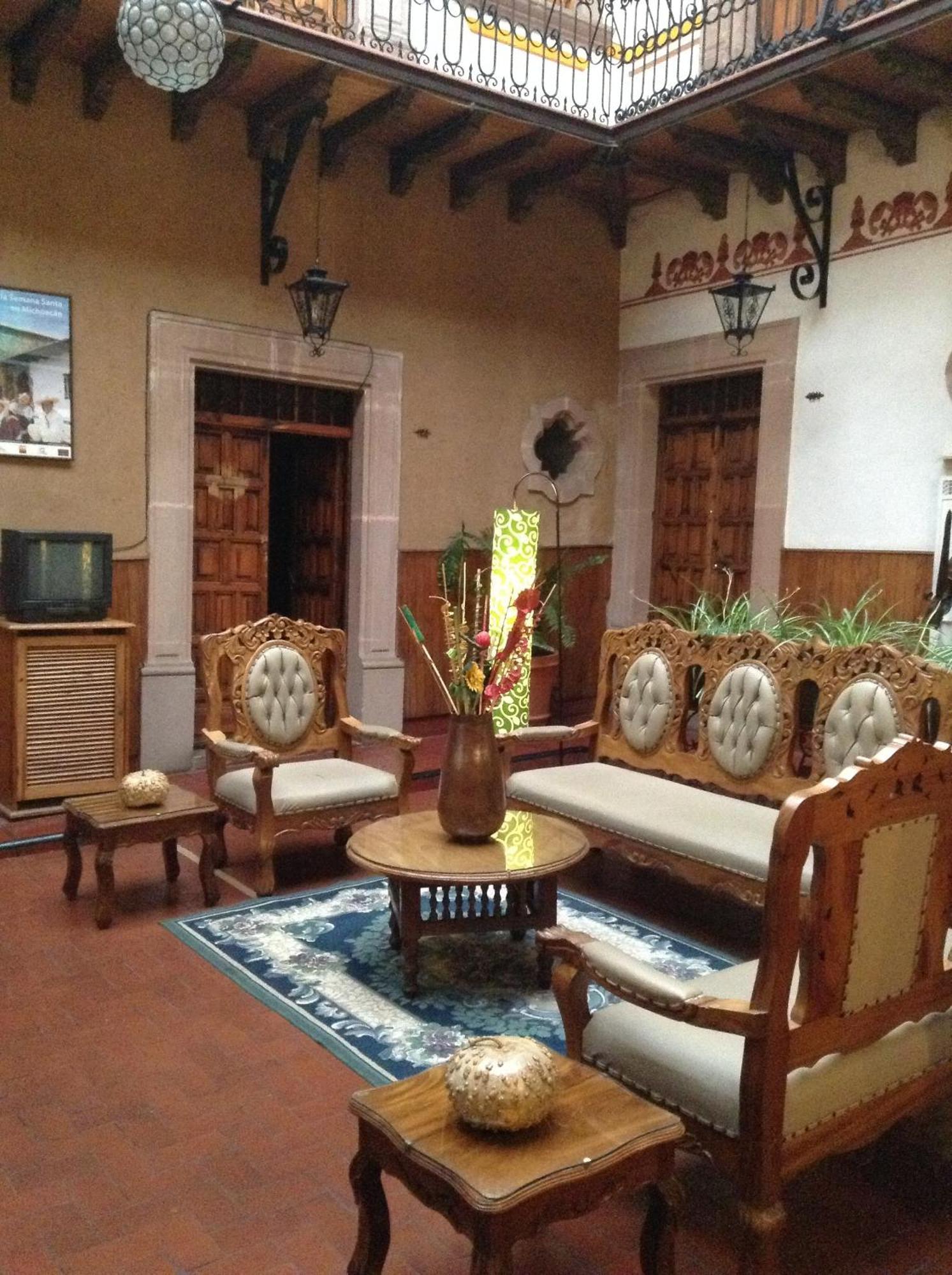 Hotel Los Escudos Patzcuaro Luaran gambar