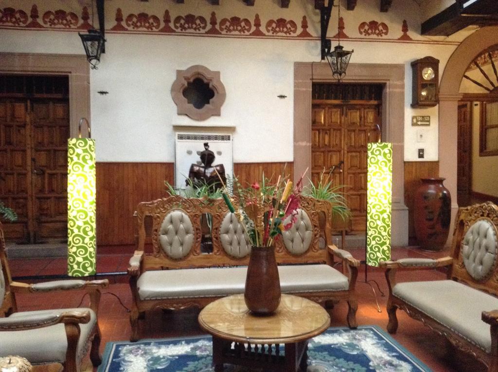 Hotel Los Escudos Patzcuaro Luaran gambar